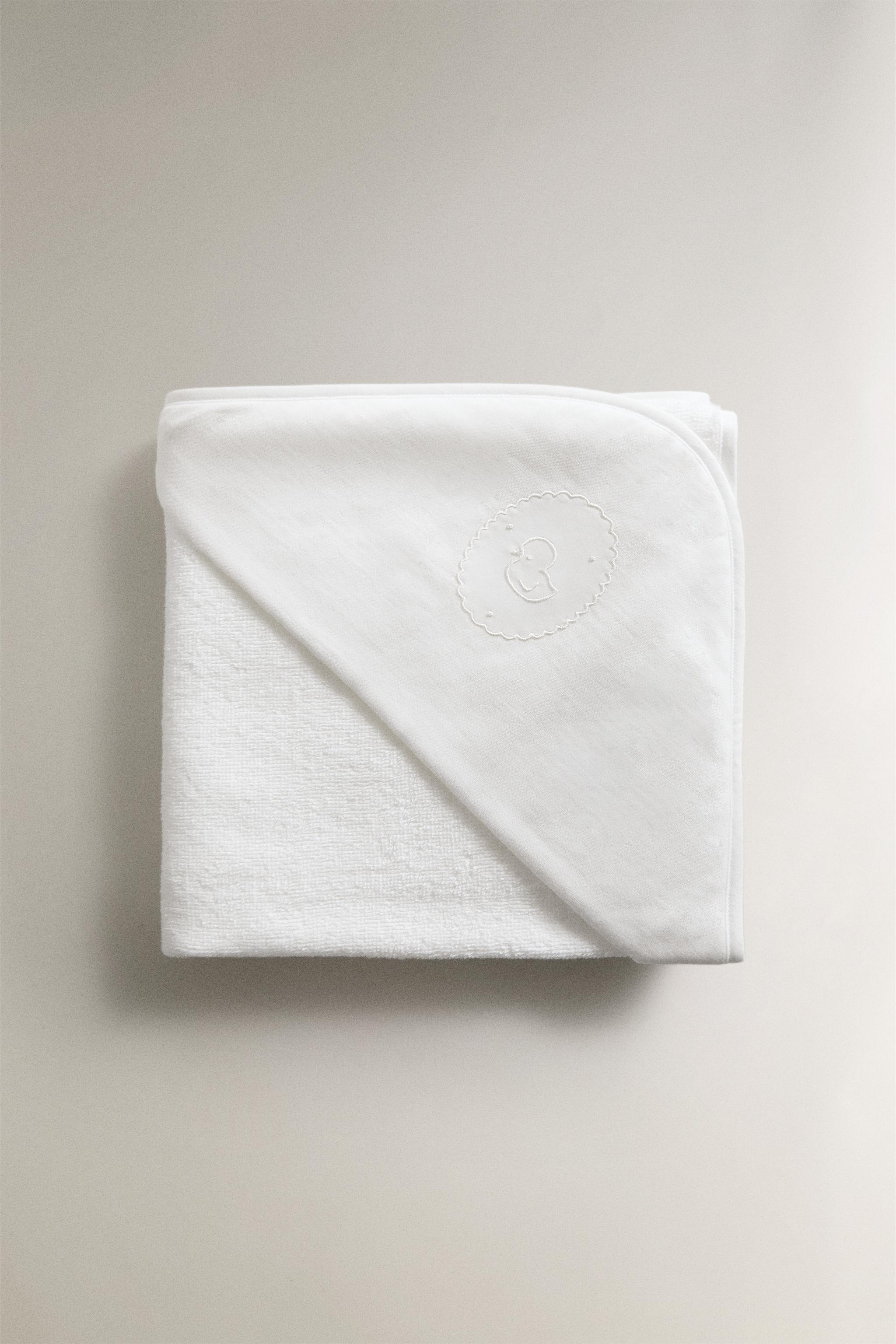 EMBROIDERED HOODED BABY TOWEL