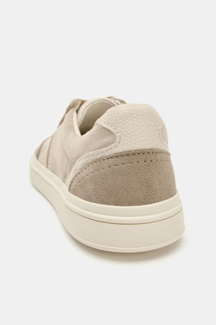 TENIS DE CONTRASTE 4