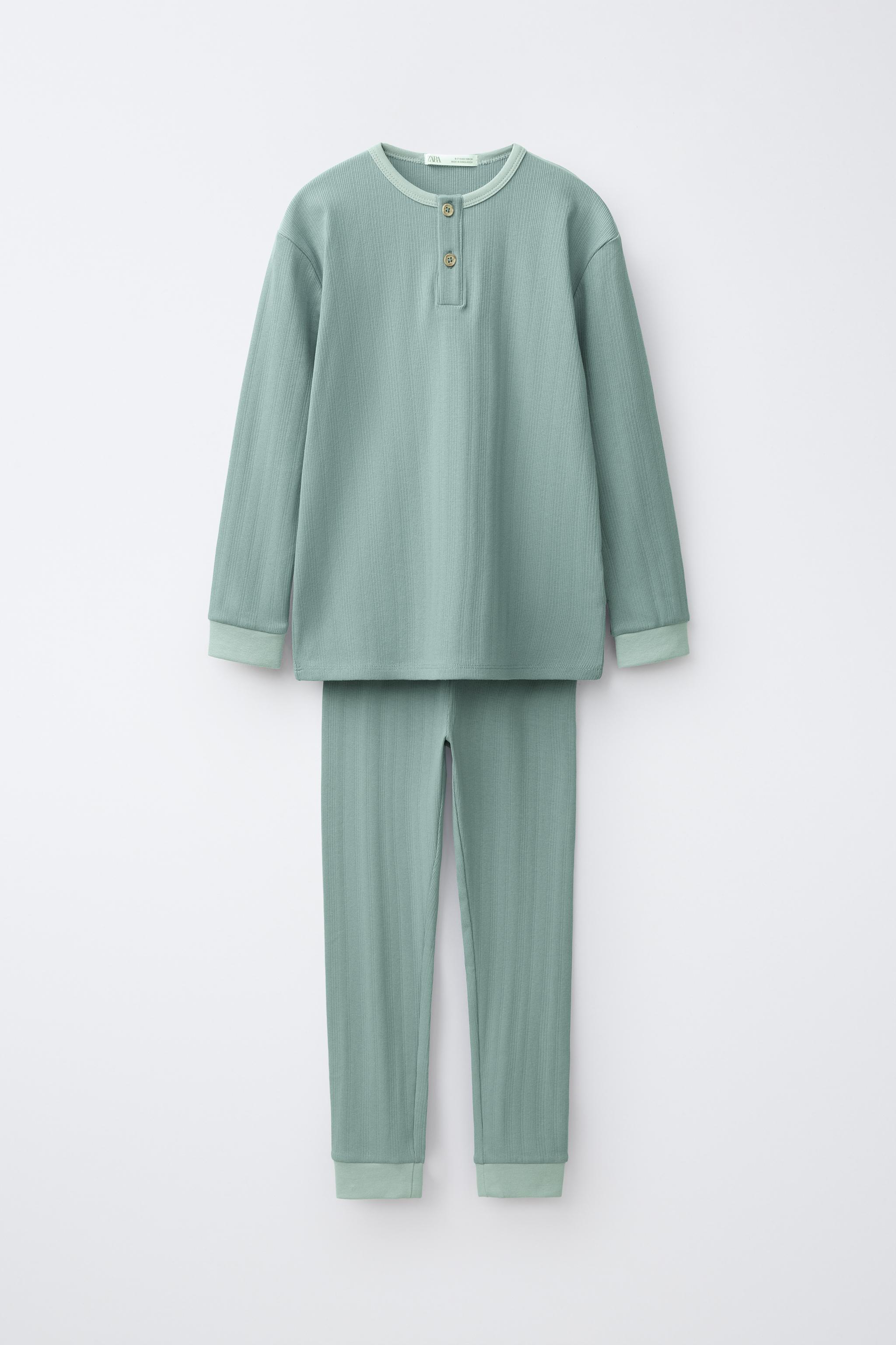 AGE 6-14 / TEXTURED PLAIN PYJAMAS — Green