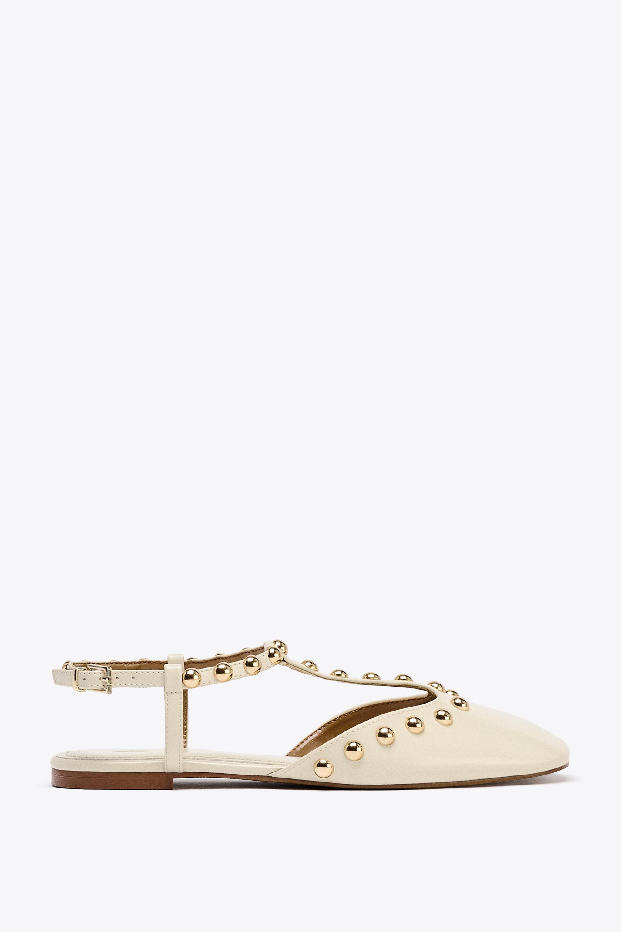 スタッズ付きフラットシューズ - ホワイト | ZARA Japan / 日本