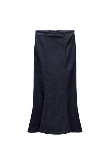 Dark blue denim skirt with vertical seams and a flared hem on a white background.