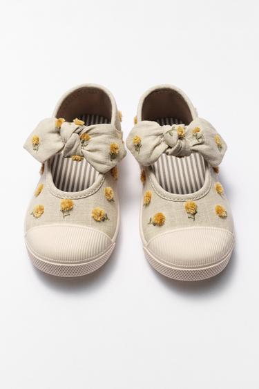 EMBROIDERED PLIMSOLLS WITH BOW - Ecru White by Zara