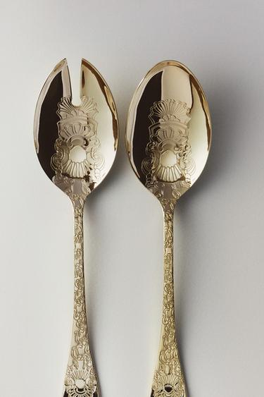 ENGRAVED STEEL SALAD FLATWARE SET (SET OF 2) — Soft gold 1