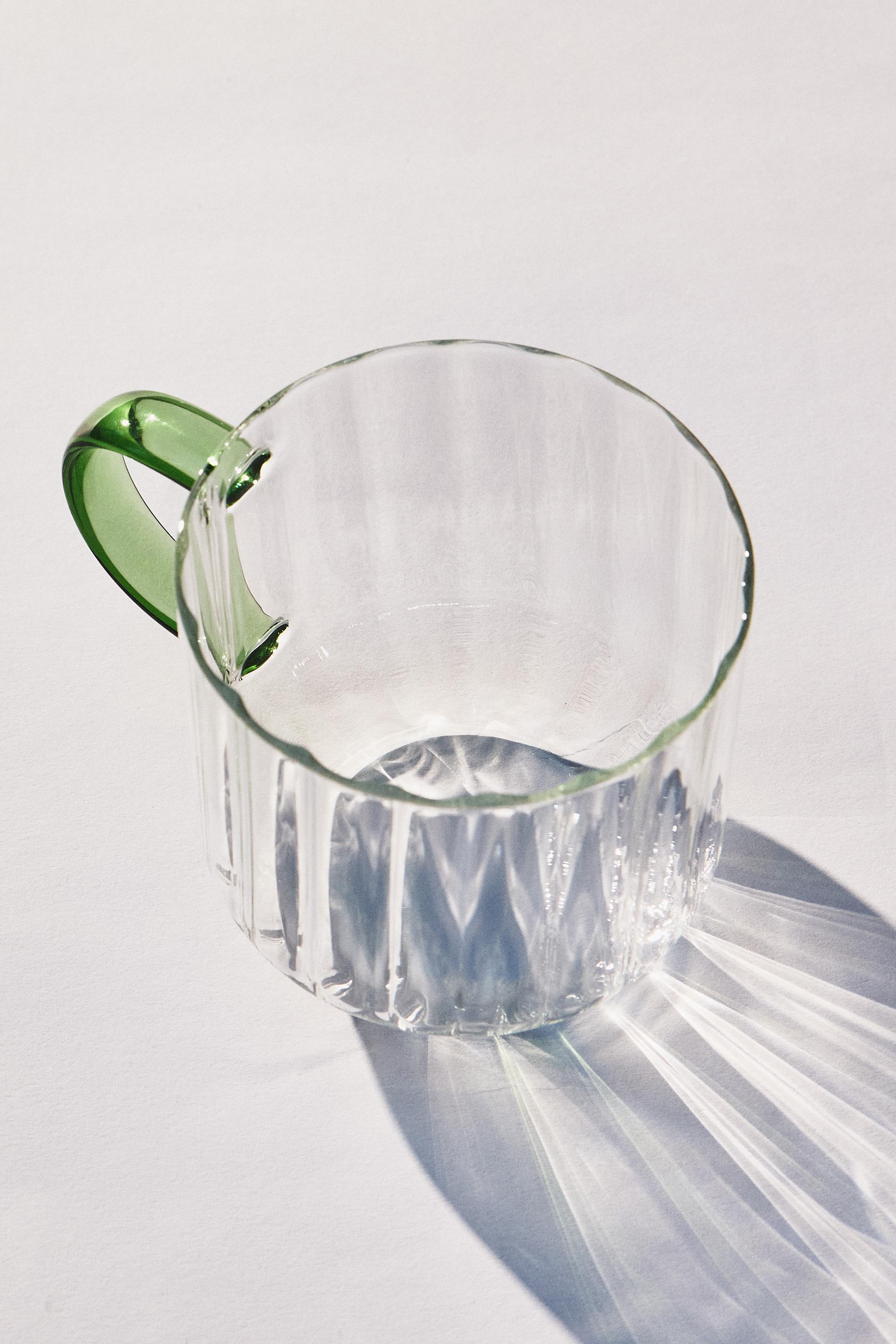 EMBOSSED BOROSILICATE GLASS MUG — Green