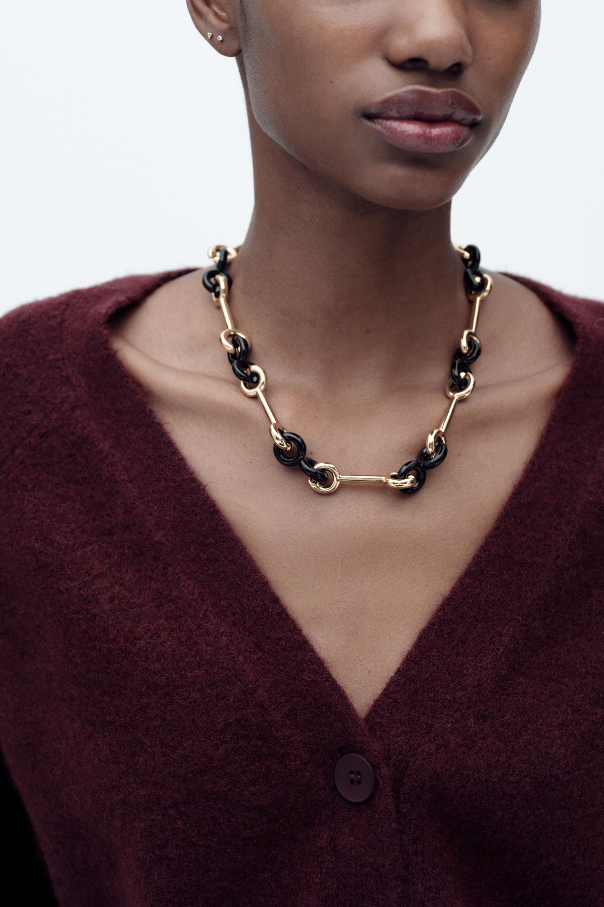 COLLIER CHAÎNE EN MATIÈRES VARIÉES