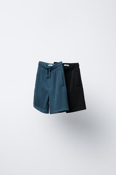 УПАКОВКА ДВУХ ОДНОТОННЫХ ПРЯМЫХ ШОРТ-БЕРМУДОВ — ЧЕРНЫЙ от Zara — изображение 0