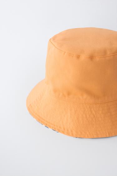 REVERSIBLE LOGO BUCKET HAT - Orange by Zara