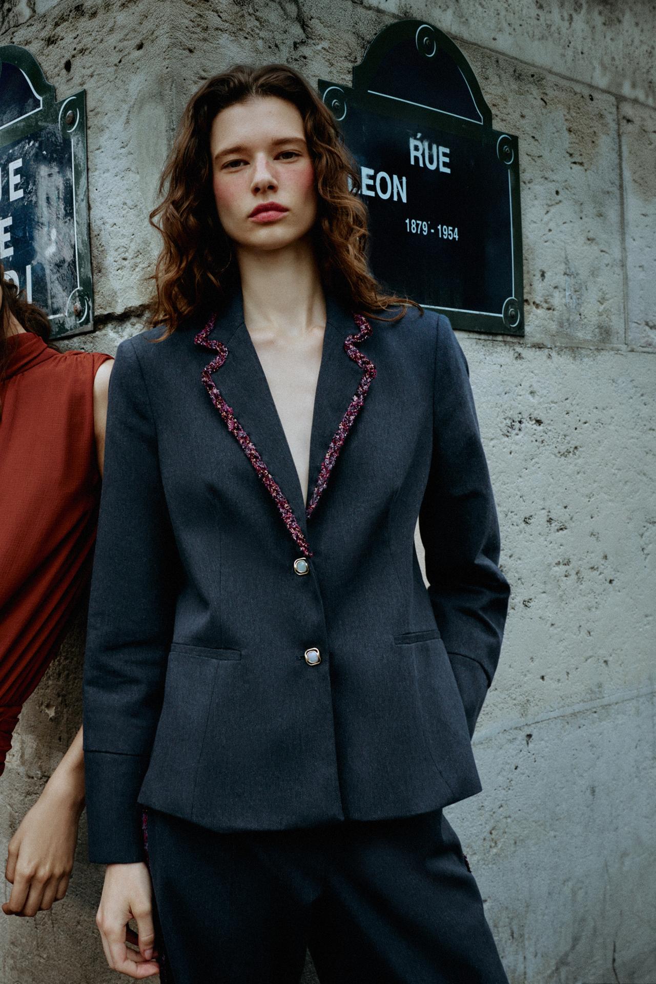 CONTRAST TRIM LAPEL BLAZER — Blue