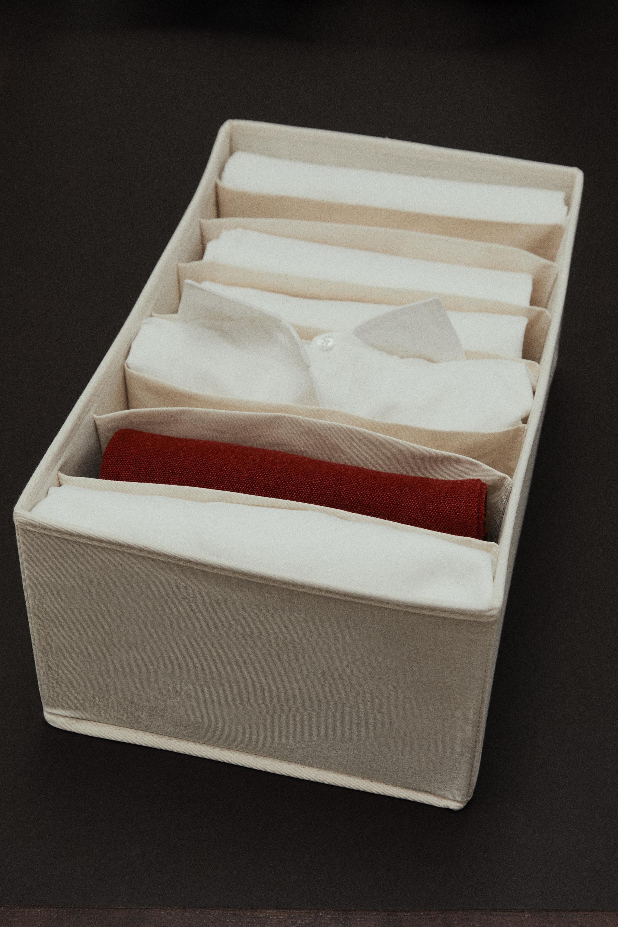 TEXTILE T-SHIRT ORGANIZER