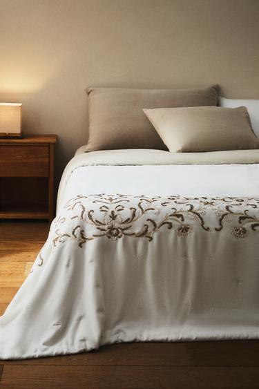 EMBROIDERED COTTON QUILT - Oyster-white by Zara