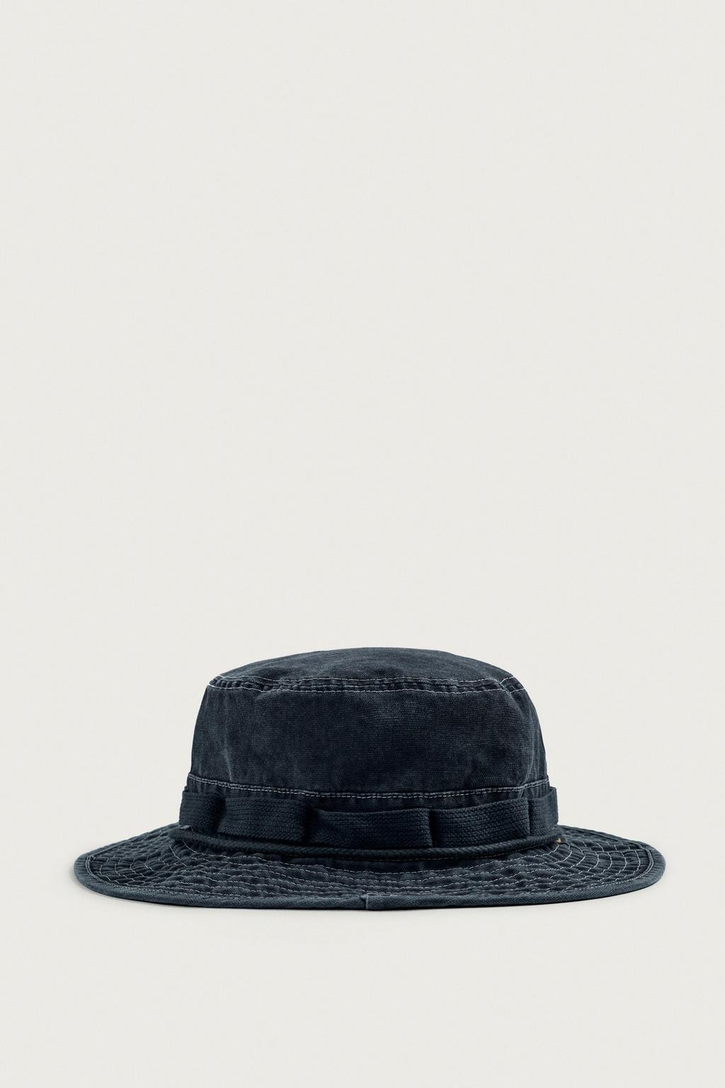 BUCKET HAT WITH WIDE BRIM