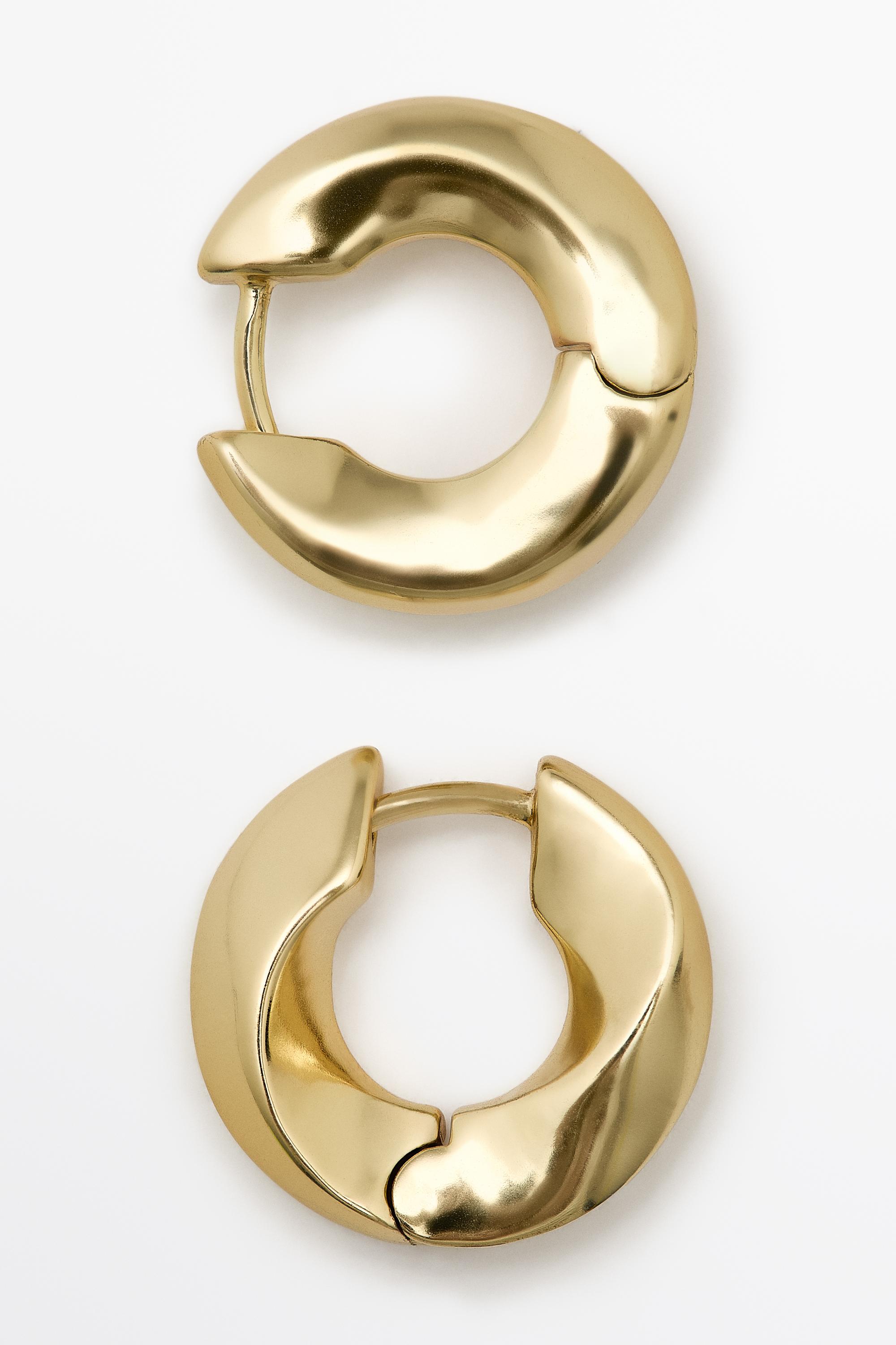 Mini hoop earrings