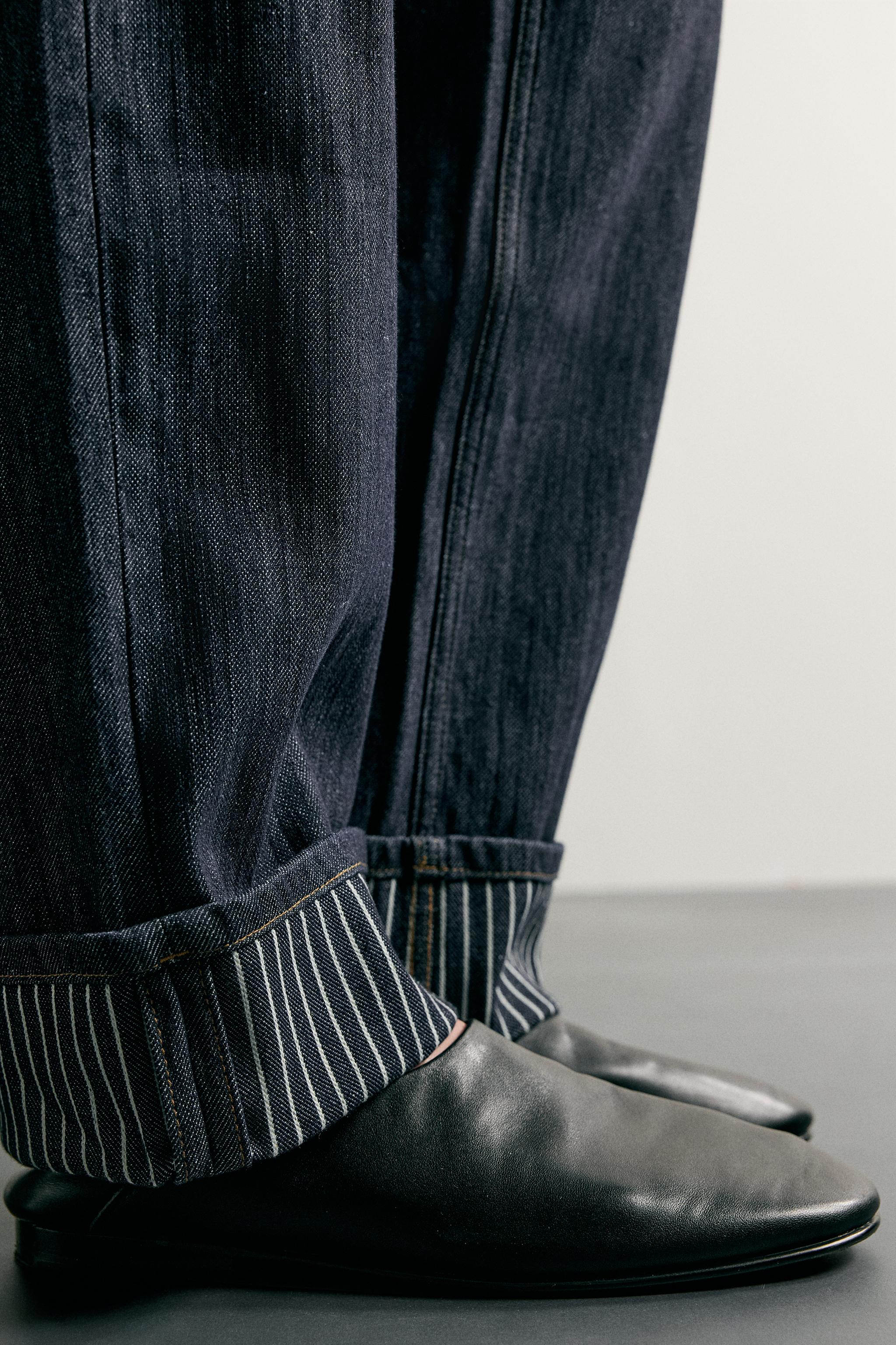 CONTRAST TURN-UP STRAIGHT FIT JEANS