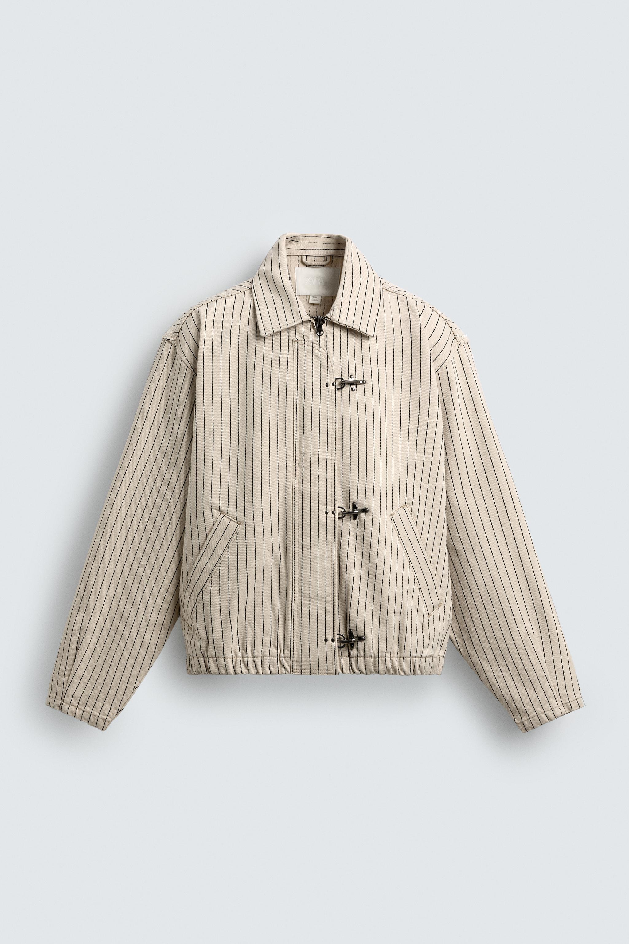 BLOUSON COURT RAYÉ À BRANDEBOURGS