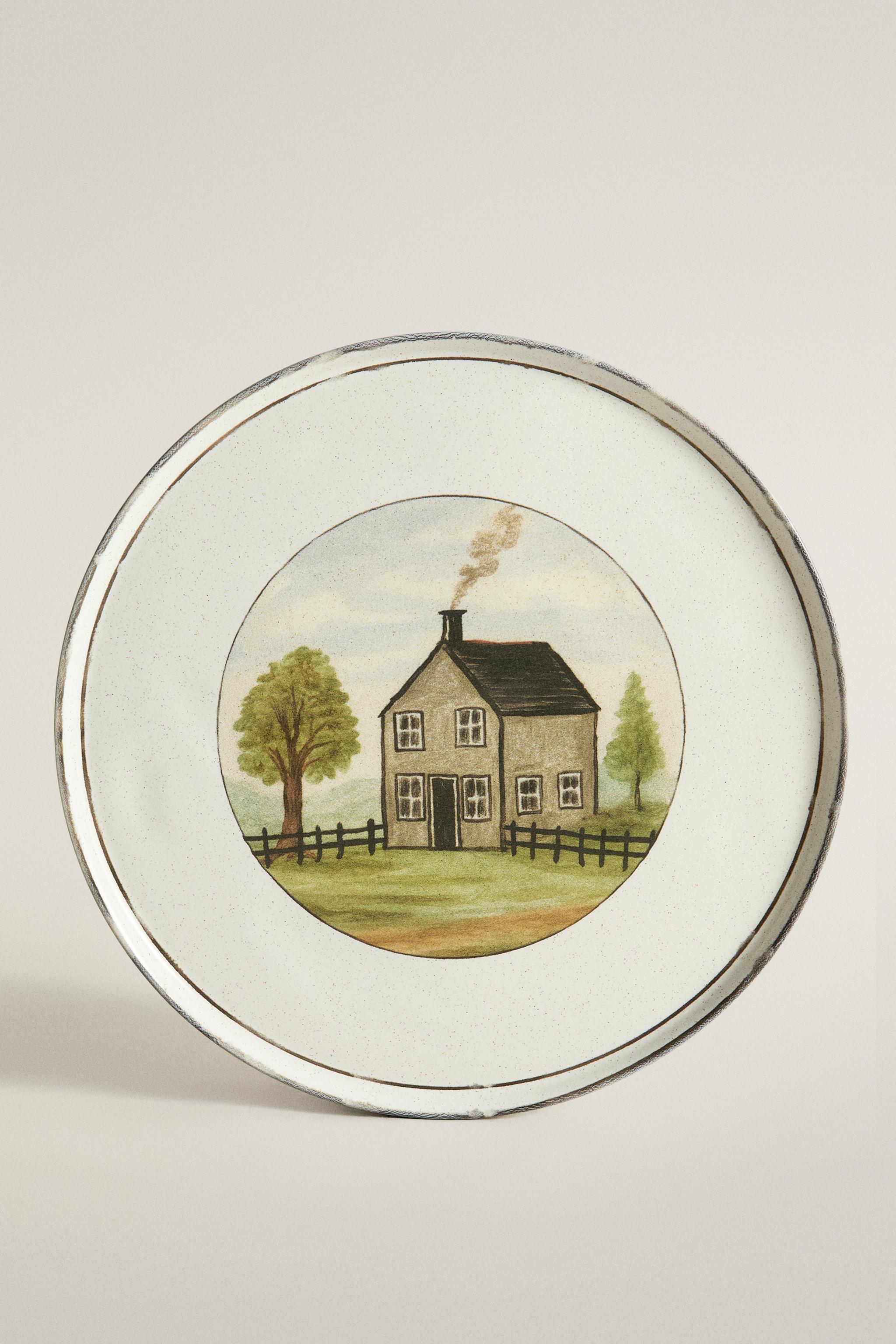 STONEWARE DINNER PLATE WITH COTTAGE DESIGN