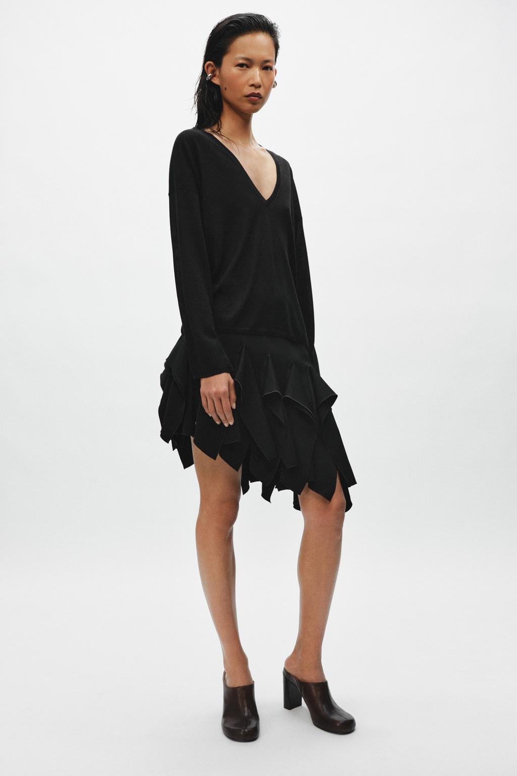 FINE KNIT V-NECK JUMPER