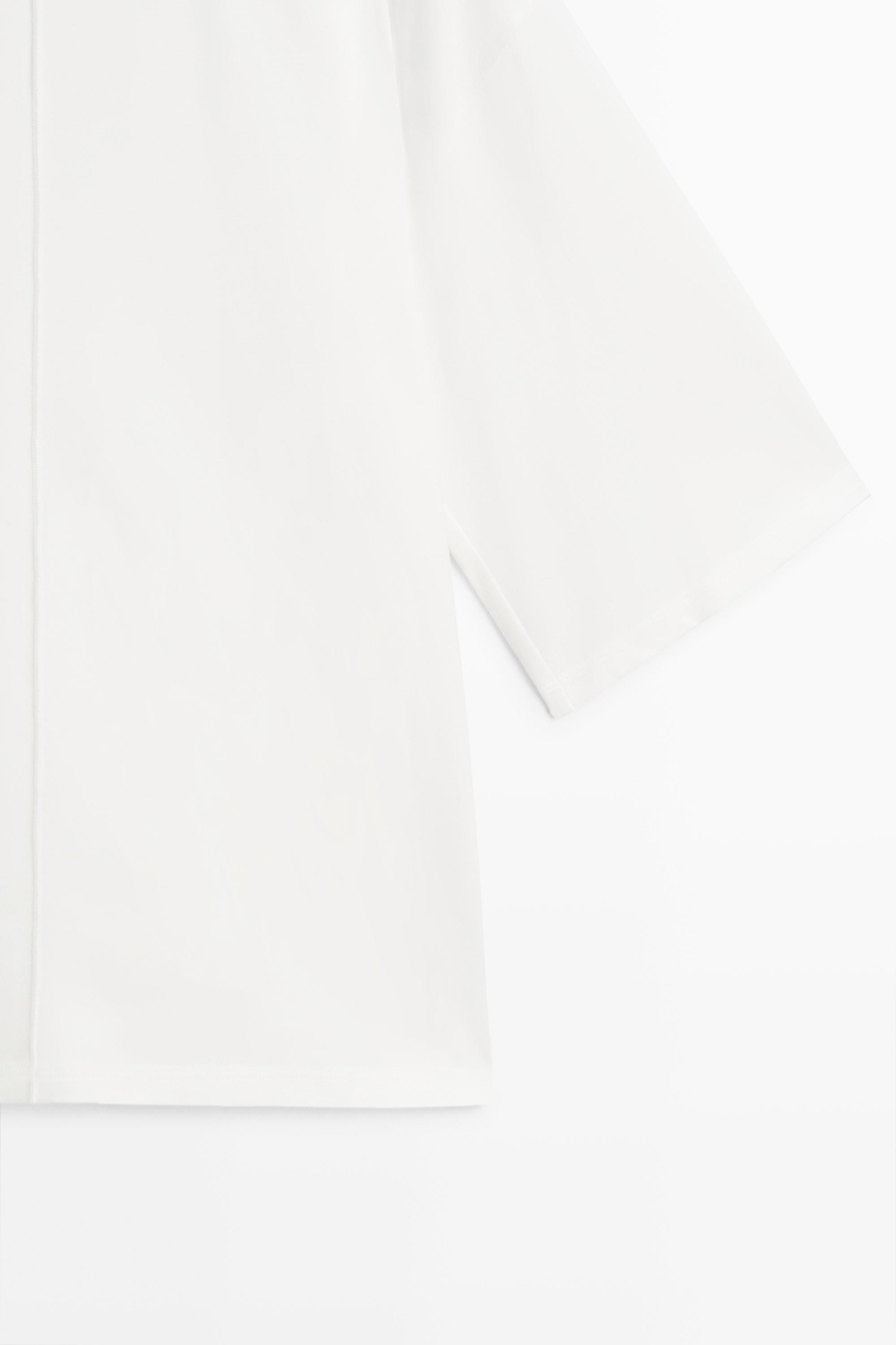 100% cotton short sleeve seamed T-shirt