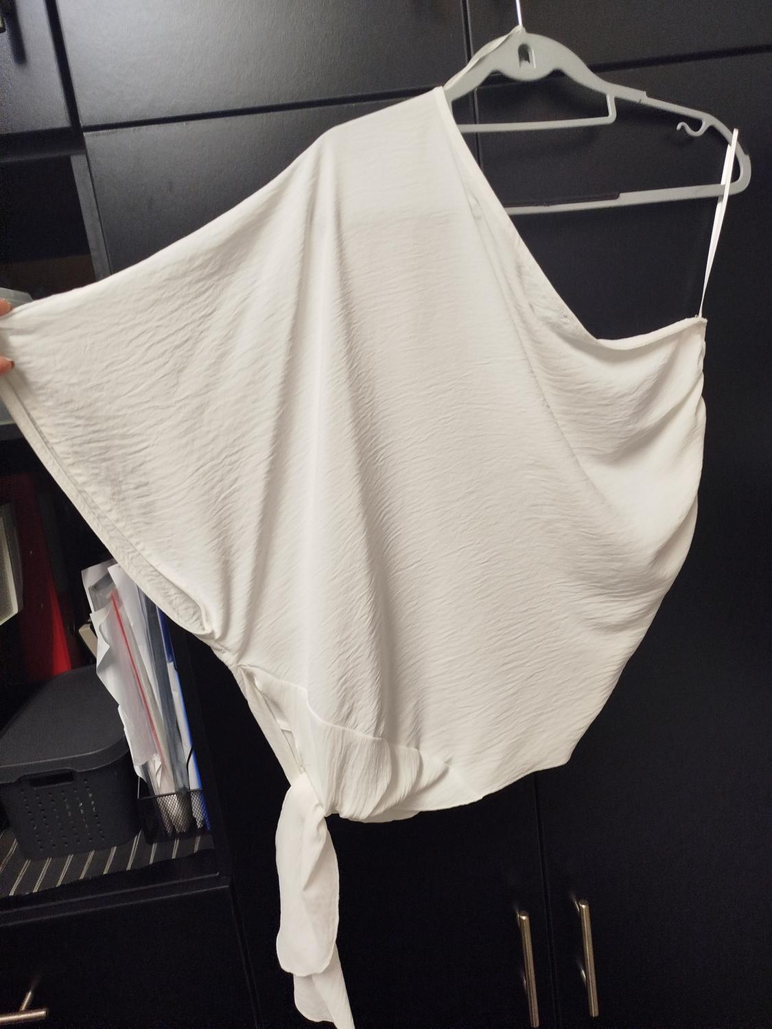 ASYMMETRIC TOP WITH KNOT - Image 4