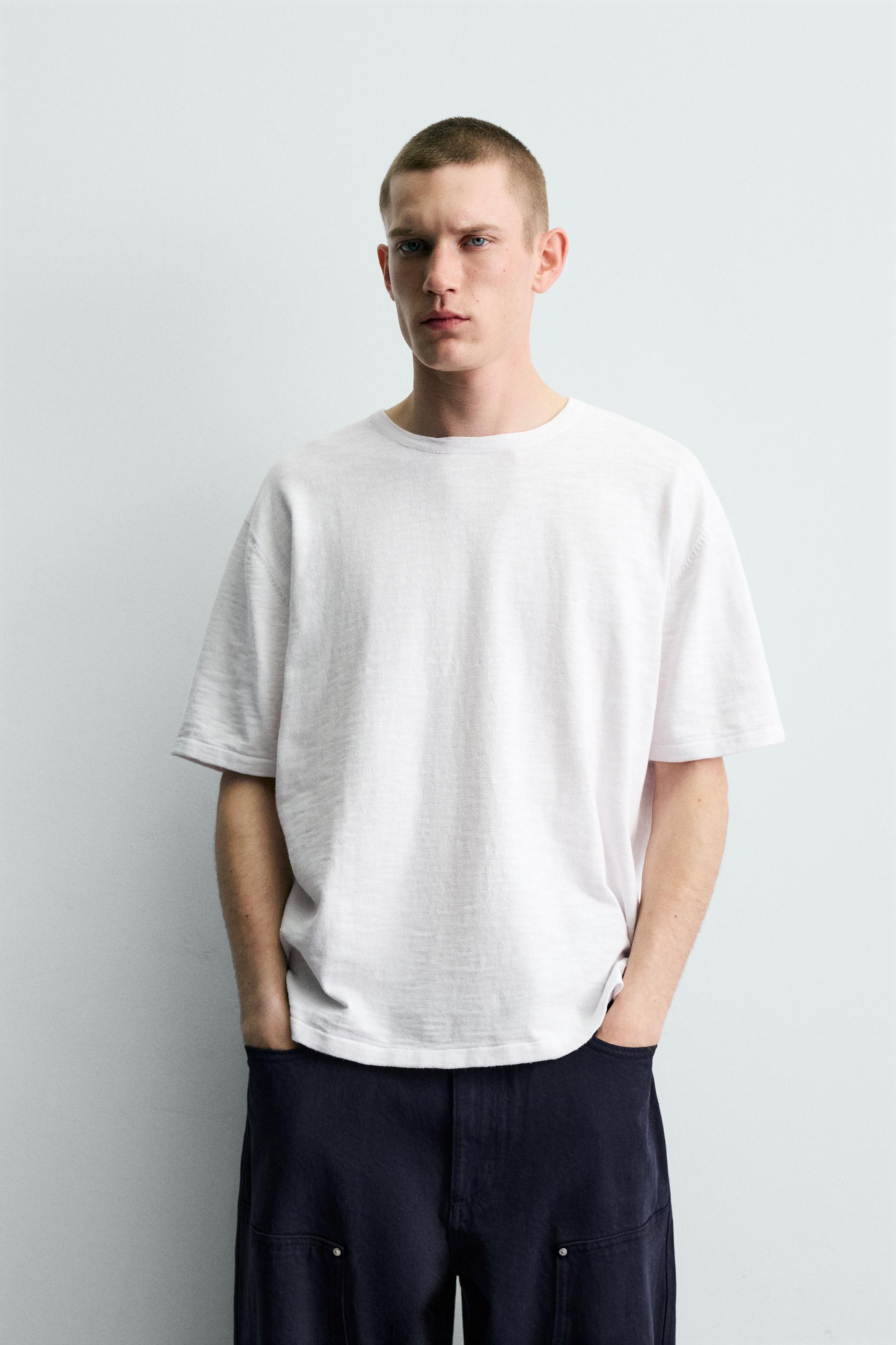 T-SHIRT EN MAILLE STRUCTURÉE FLAMMÉE
