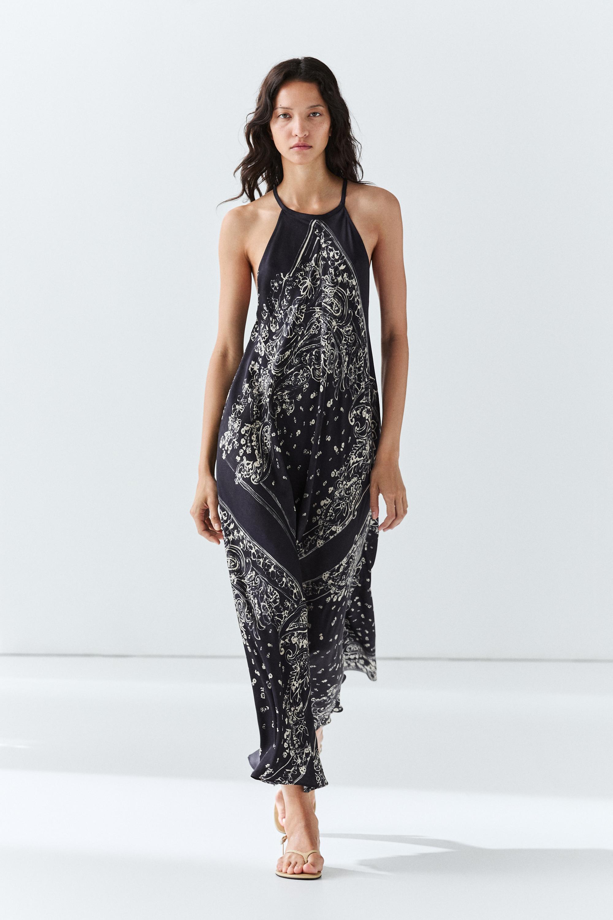Robe longue fluide à encolure américaine imprimé cachemire