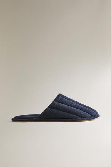 CHAUSSONS OUVERTS À L'ARRIÈRE REMBOURRÉS - Bleu marine de Zara