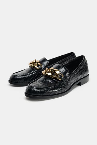 MOCASÍN RELIEVE CADENA - Negro de Zara