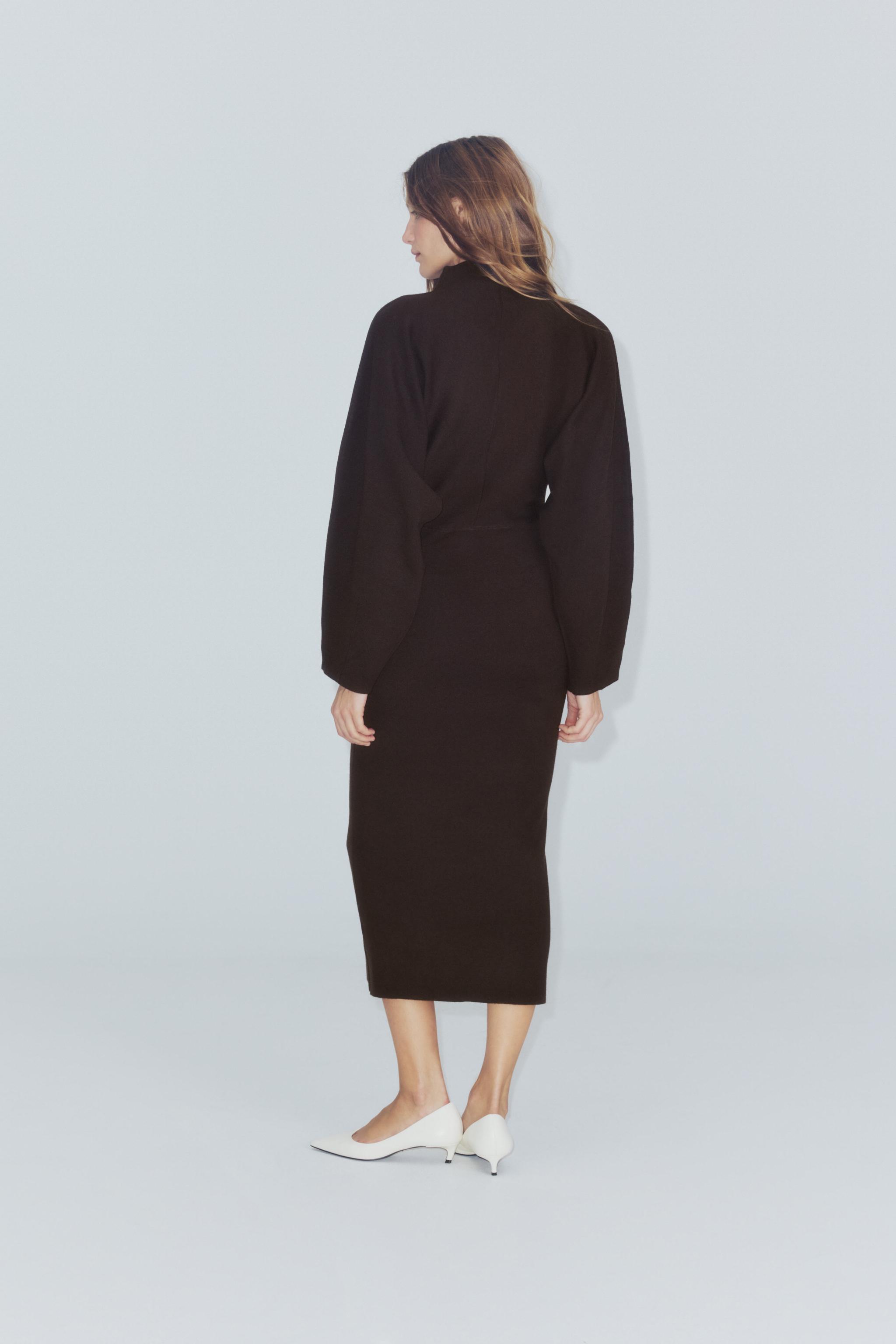 LONG HIGH-NECK KNIT DRESS