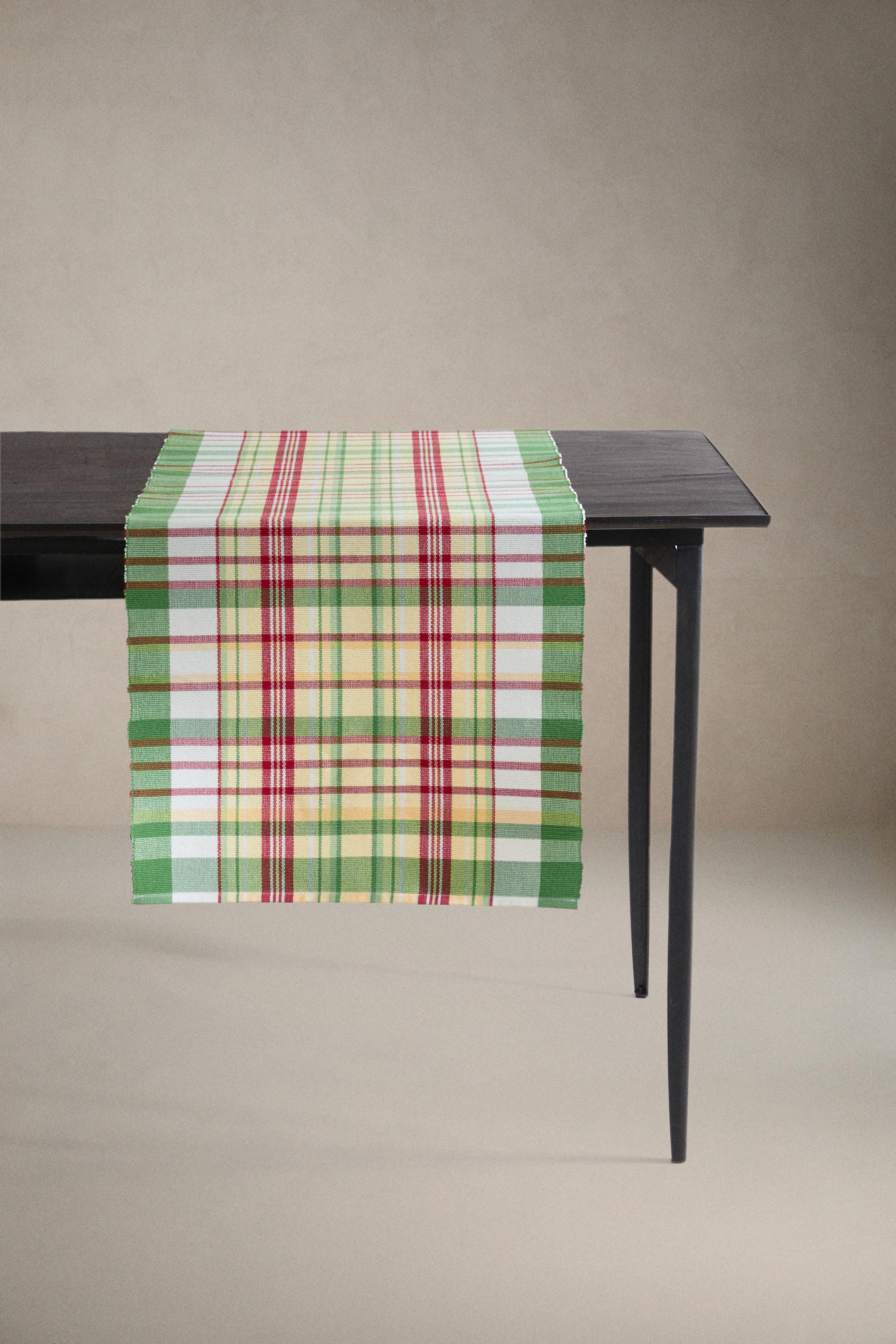 CHEMIN DE TABLE CARREAUX COLORÉS