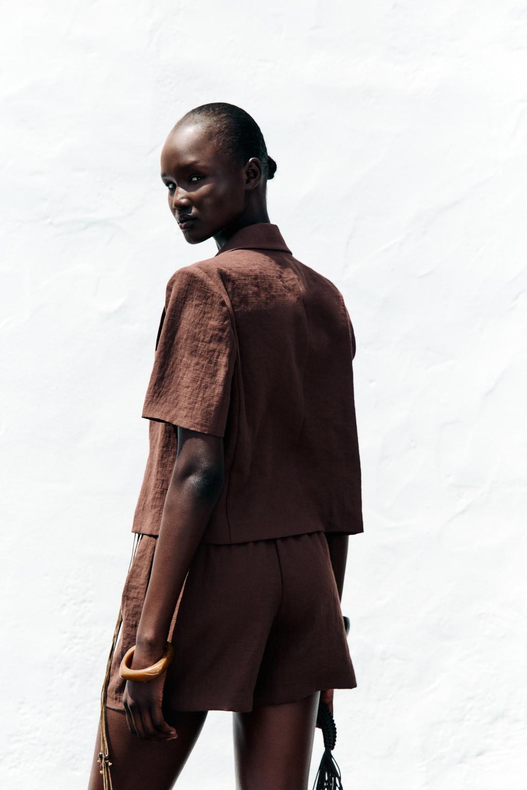 Thumbnail image for CROPPED SHORT SLEEVE BLAZER