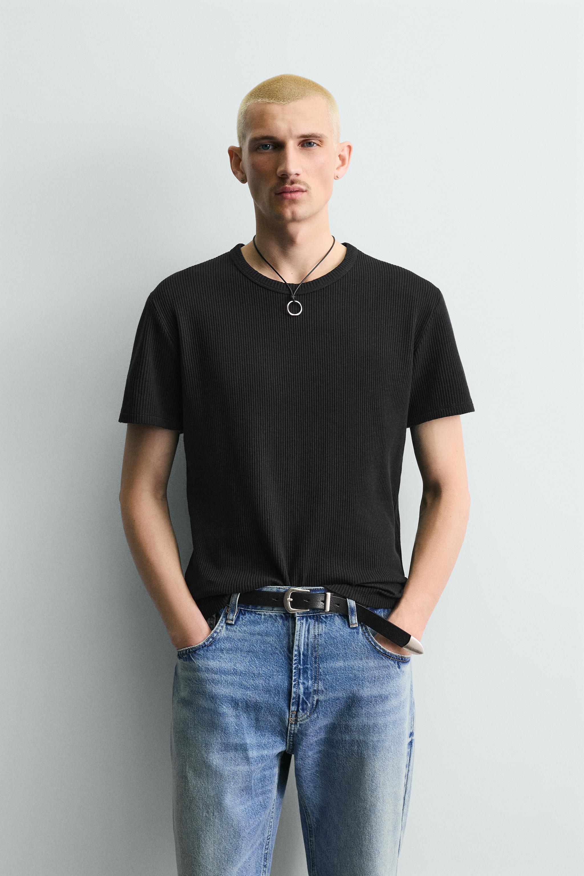 SLIM FIT TEXTURED KNIT T-SHIRT — Black