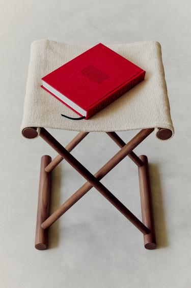 FOLDING WOOD AND COTTON STOOL - Ecru by Zara