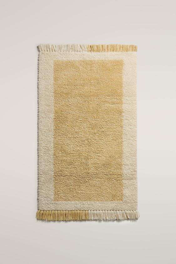 TAPIS EN LAINE - Beige clair de Zara - Image 0