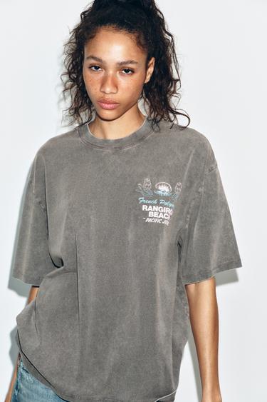 CAMISETA EFECTO LAVADO TEXTO - Gris antracita de Zara
