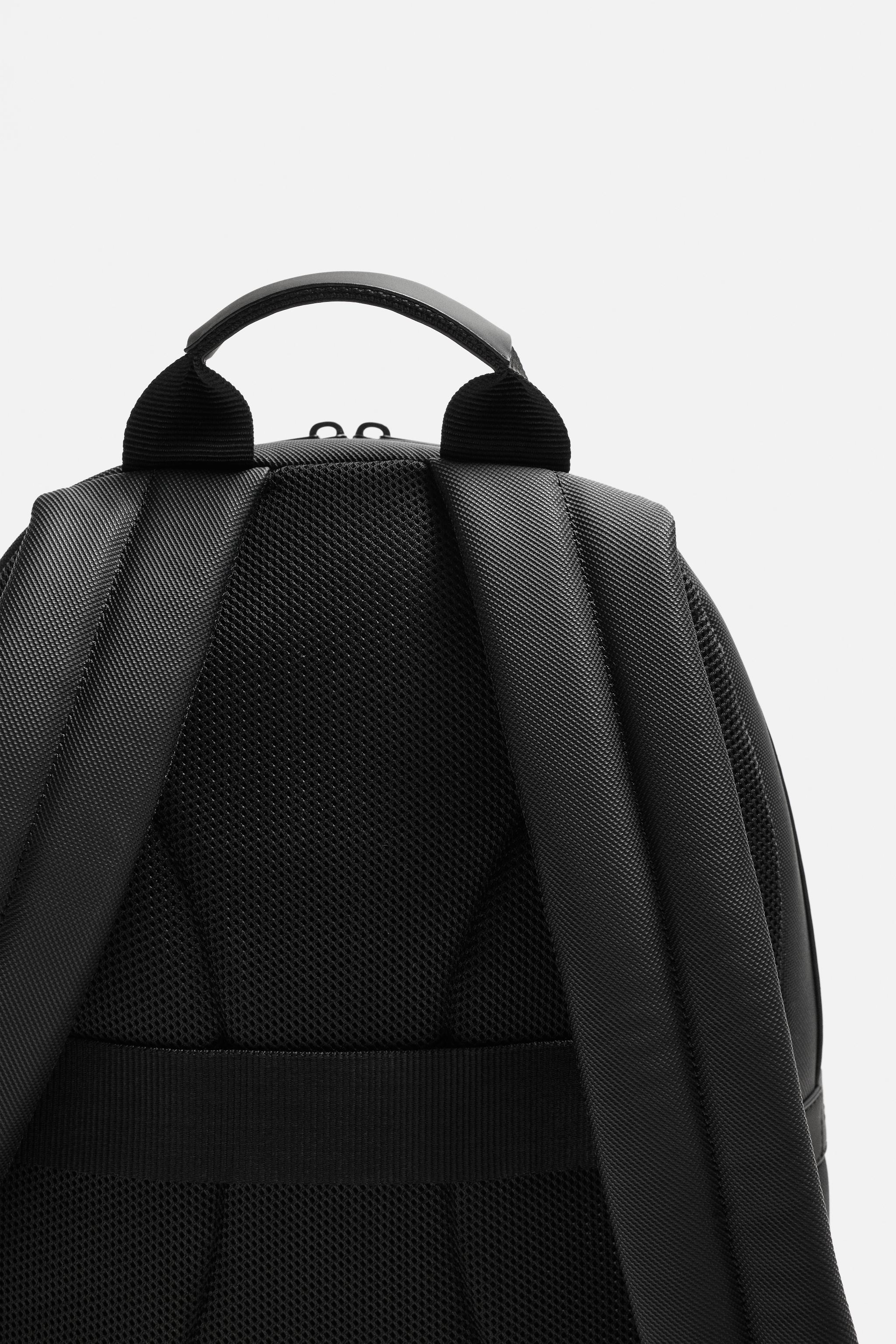 SAC À DOS TEXTURÉ EFFET GOMME