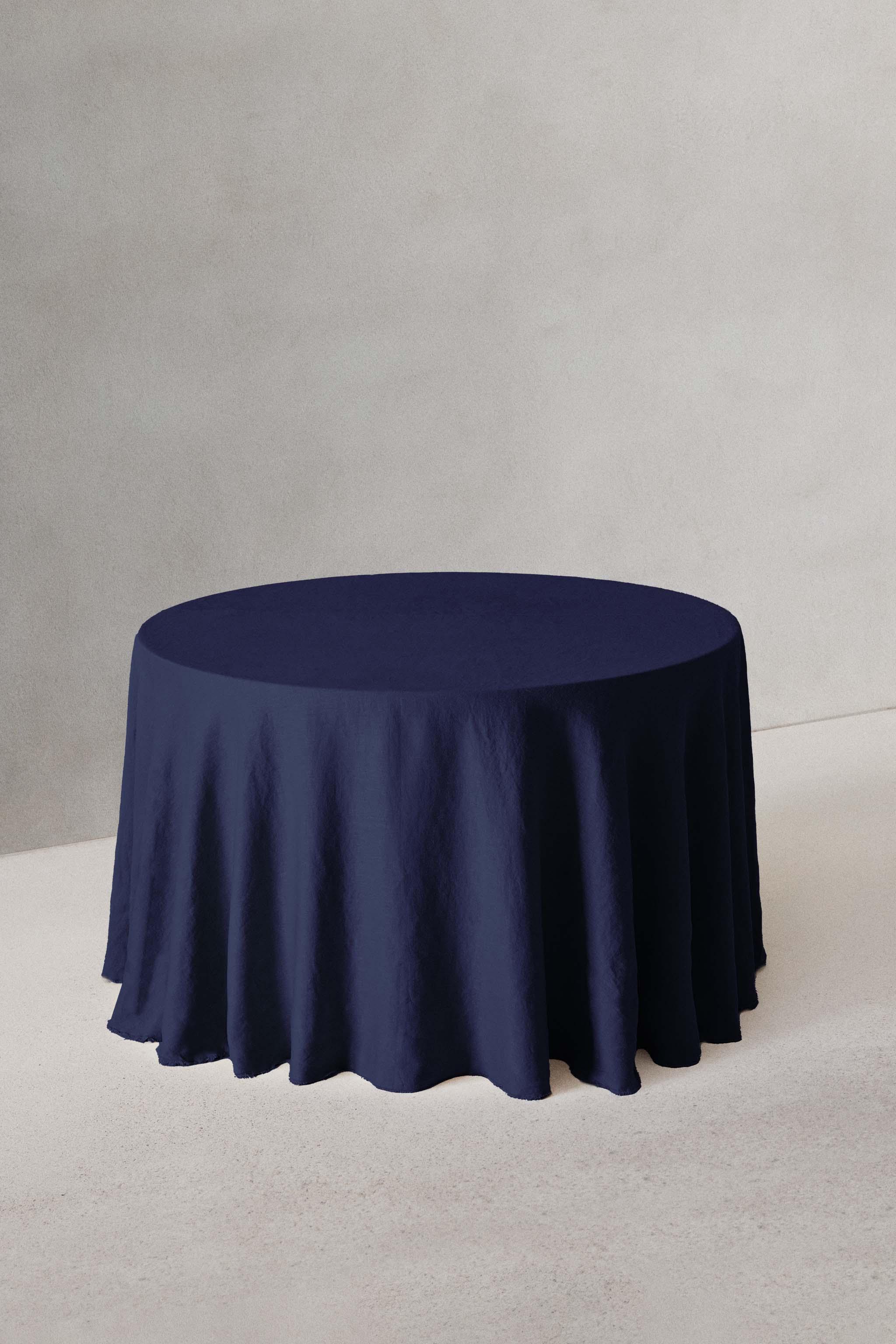 TABLECLOTH 01