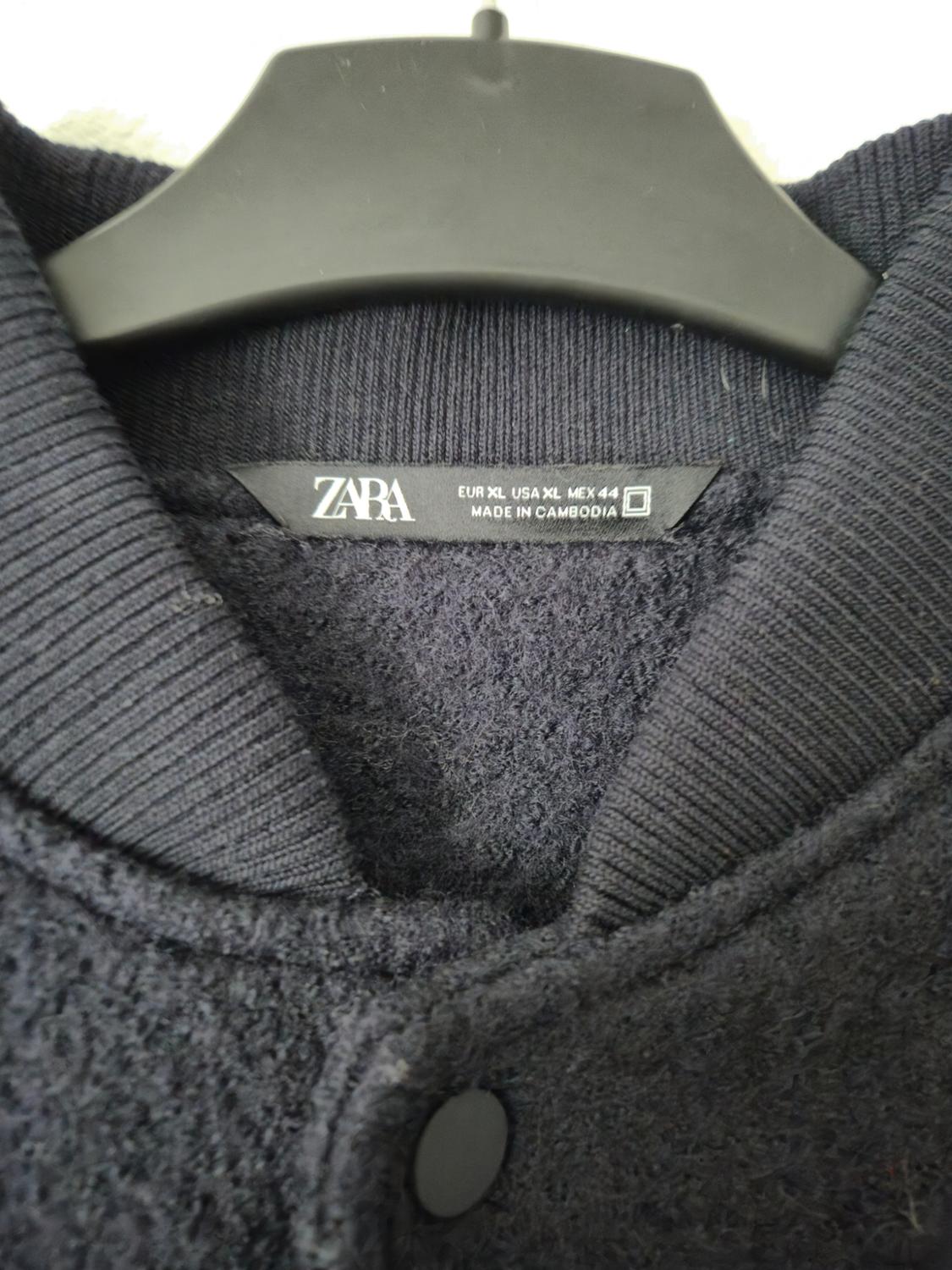 BOUCLÉ TEXTURED BOMBER JACKET - Image 4