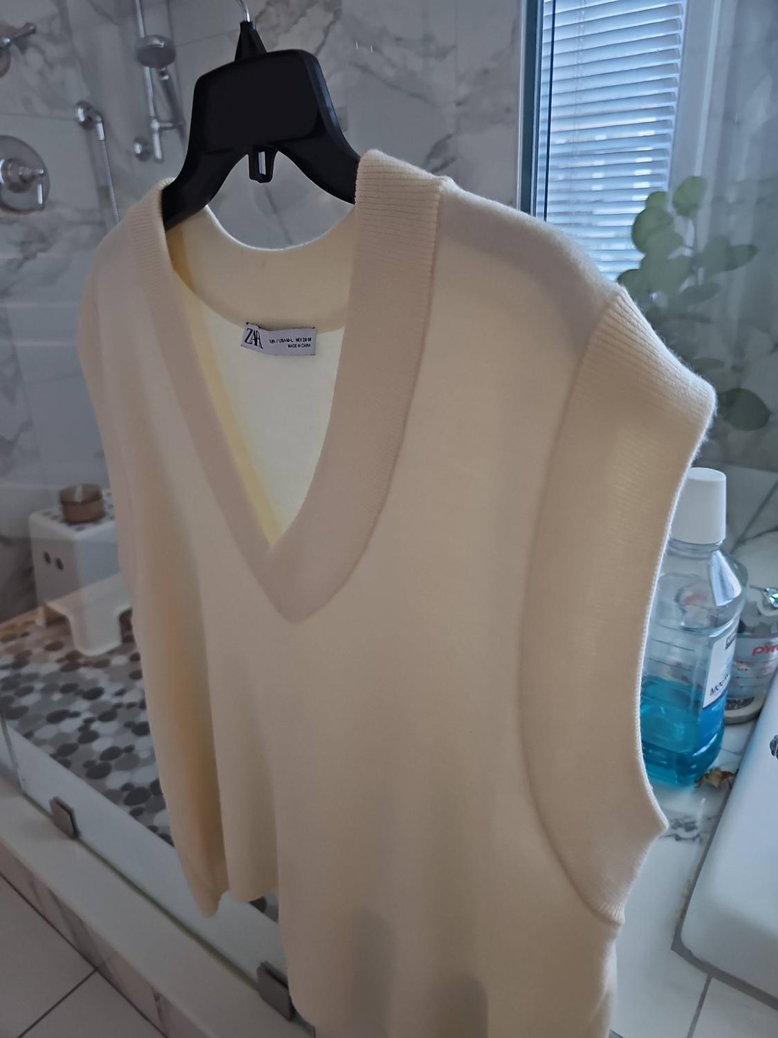 VEST - Image 3