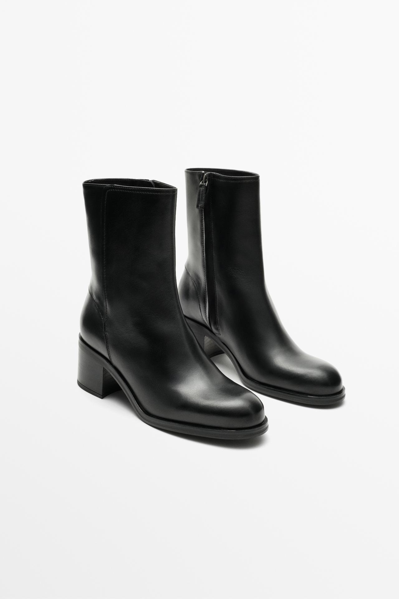 Leather heel ankle boot — Black