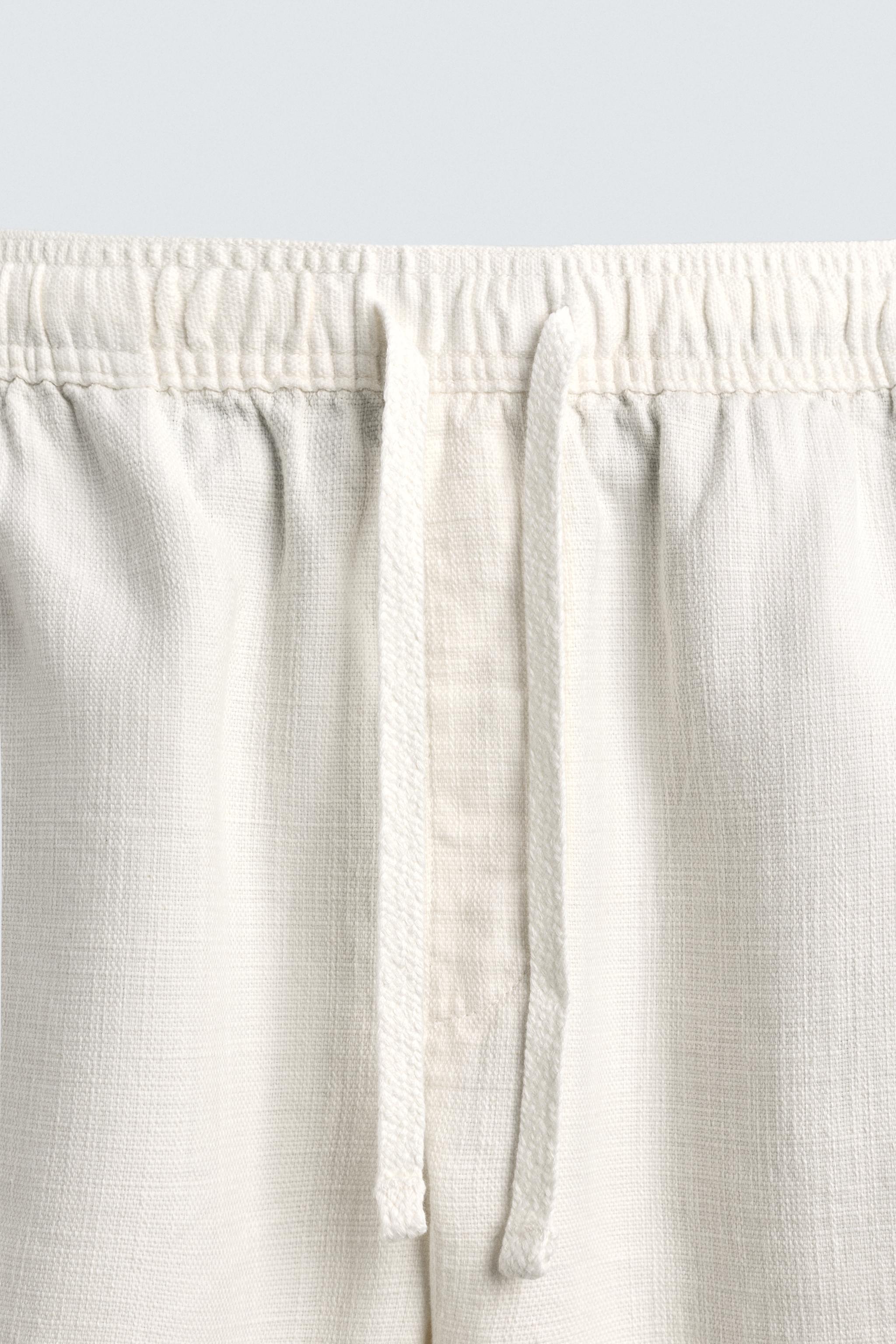 REGULAR FIT TEXTURED SHORTS