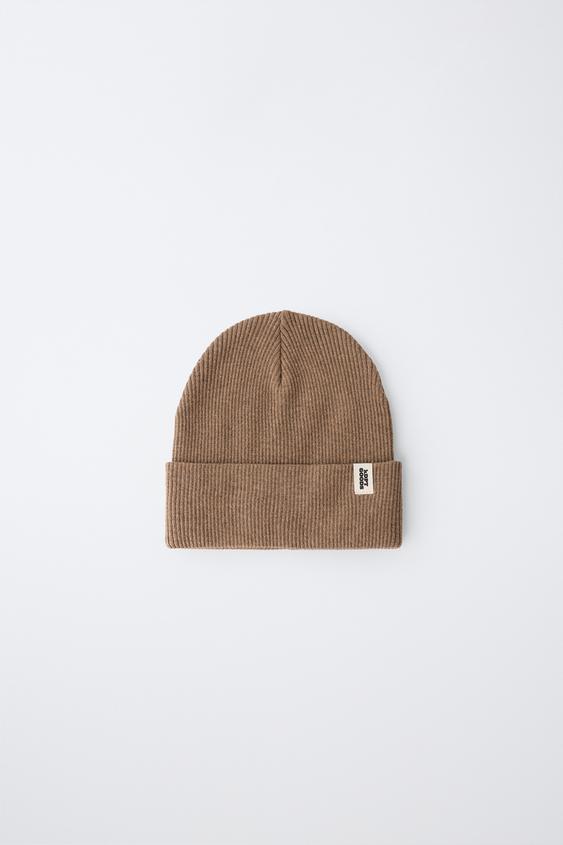 RIBBED KNIT BEANIE WITH LABEL - camel by Zara - Image 0