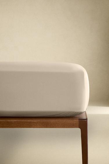 PERCALE FITTED SHEET | 40 CM HIGH (300 THREAD COUNT) - Beige by Zara