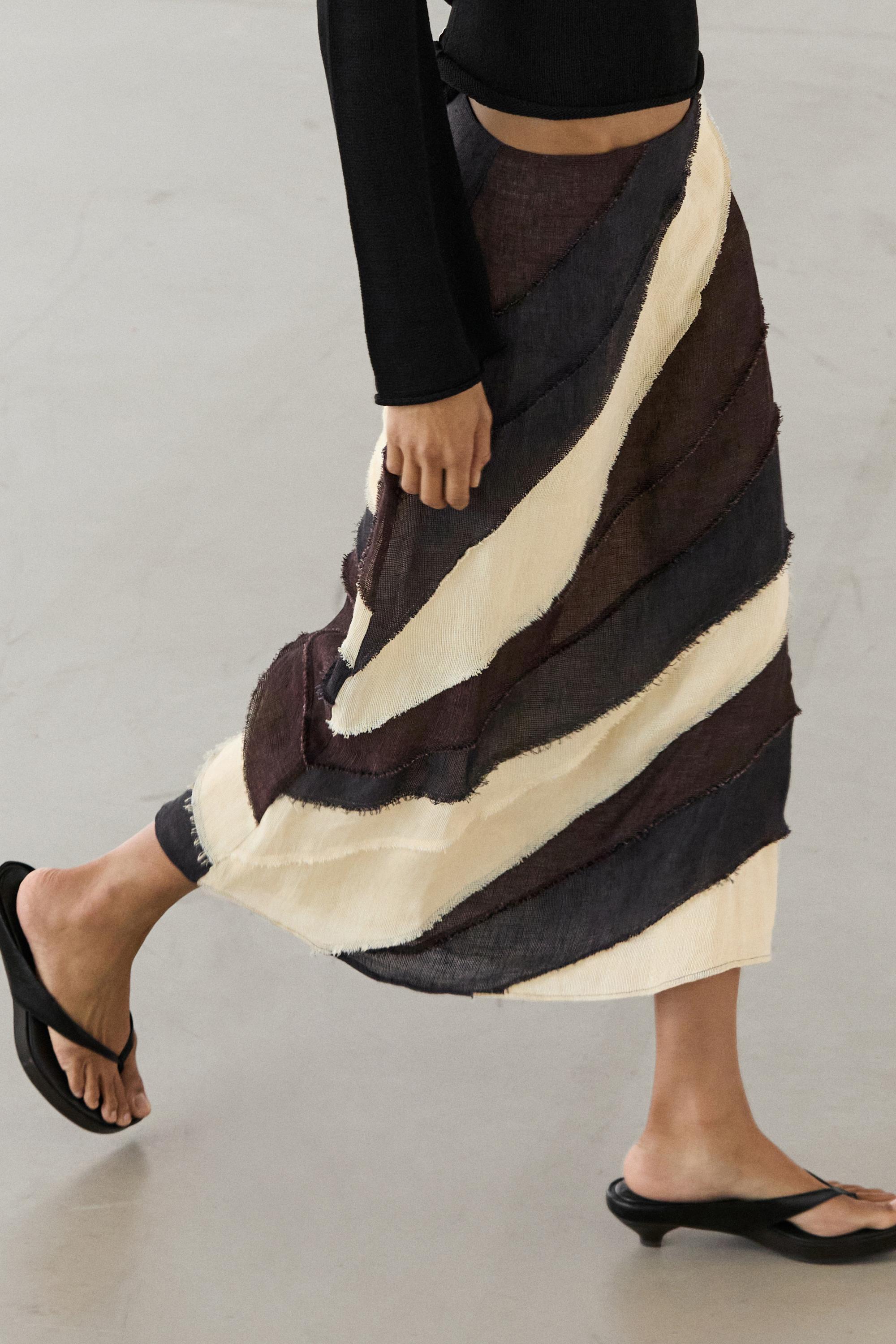 Layered contrast linen midi skirt