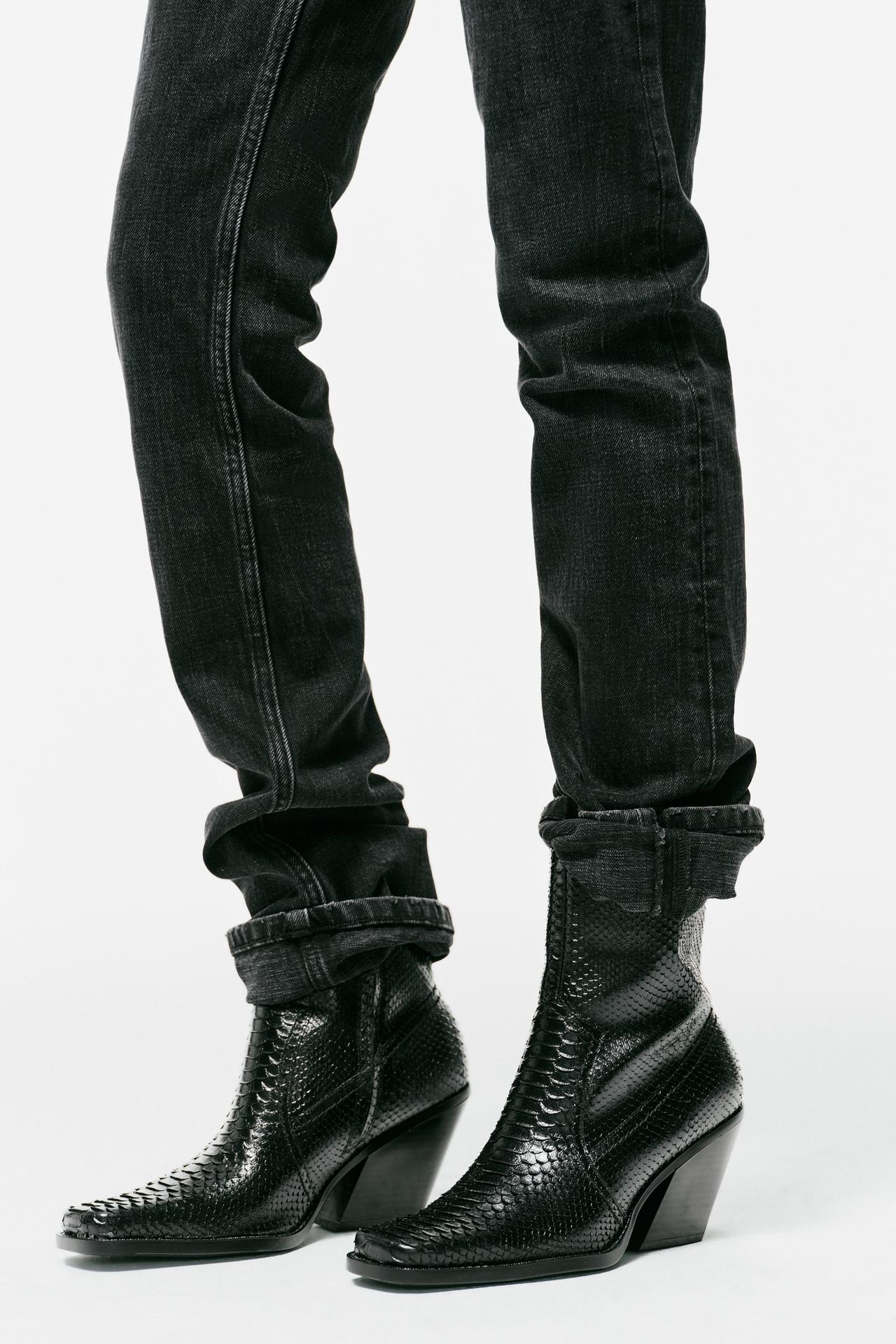 TEXTURED COWBOY ANKLE BOOTS — Black