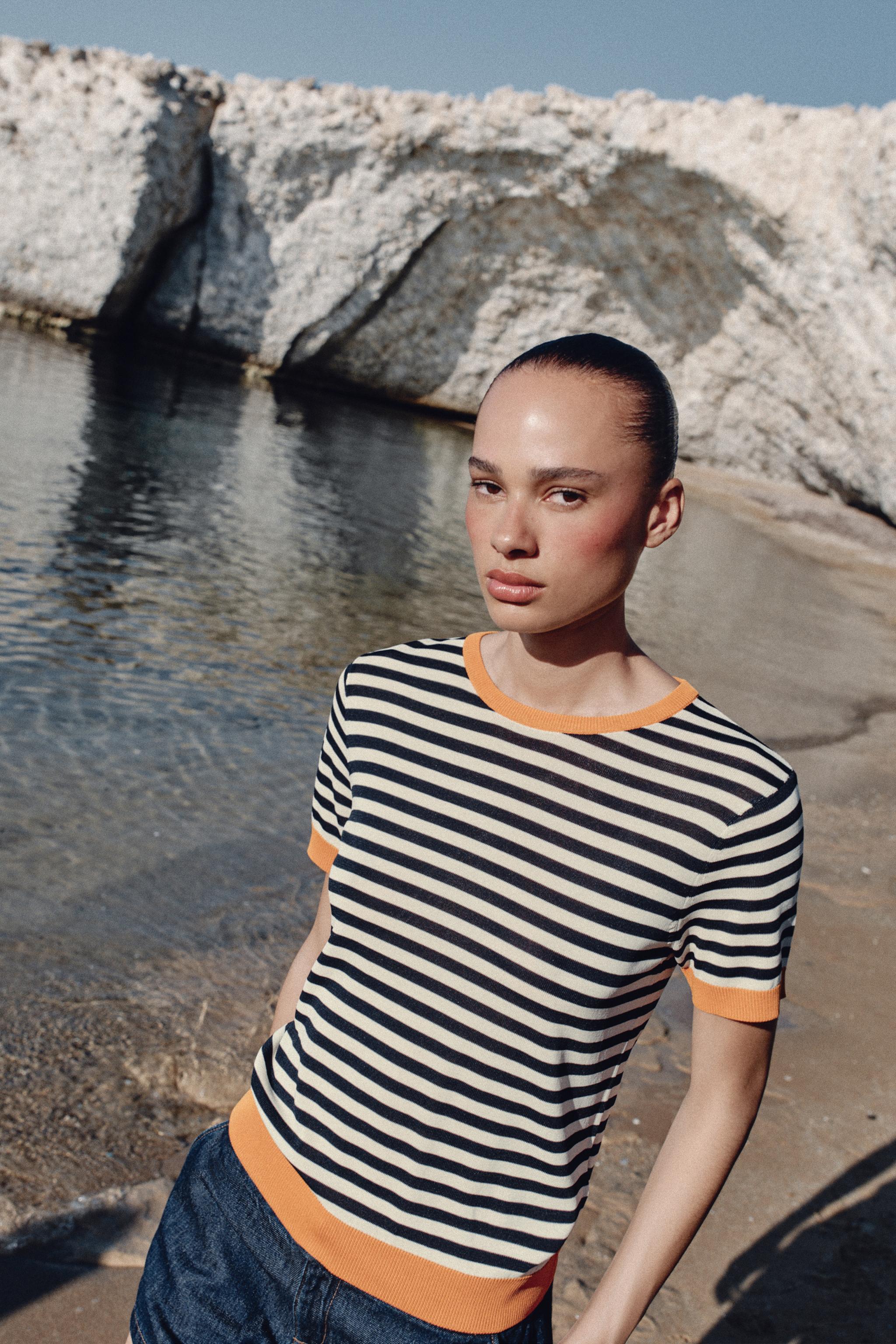 STRIPED KNIT TOP