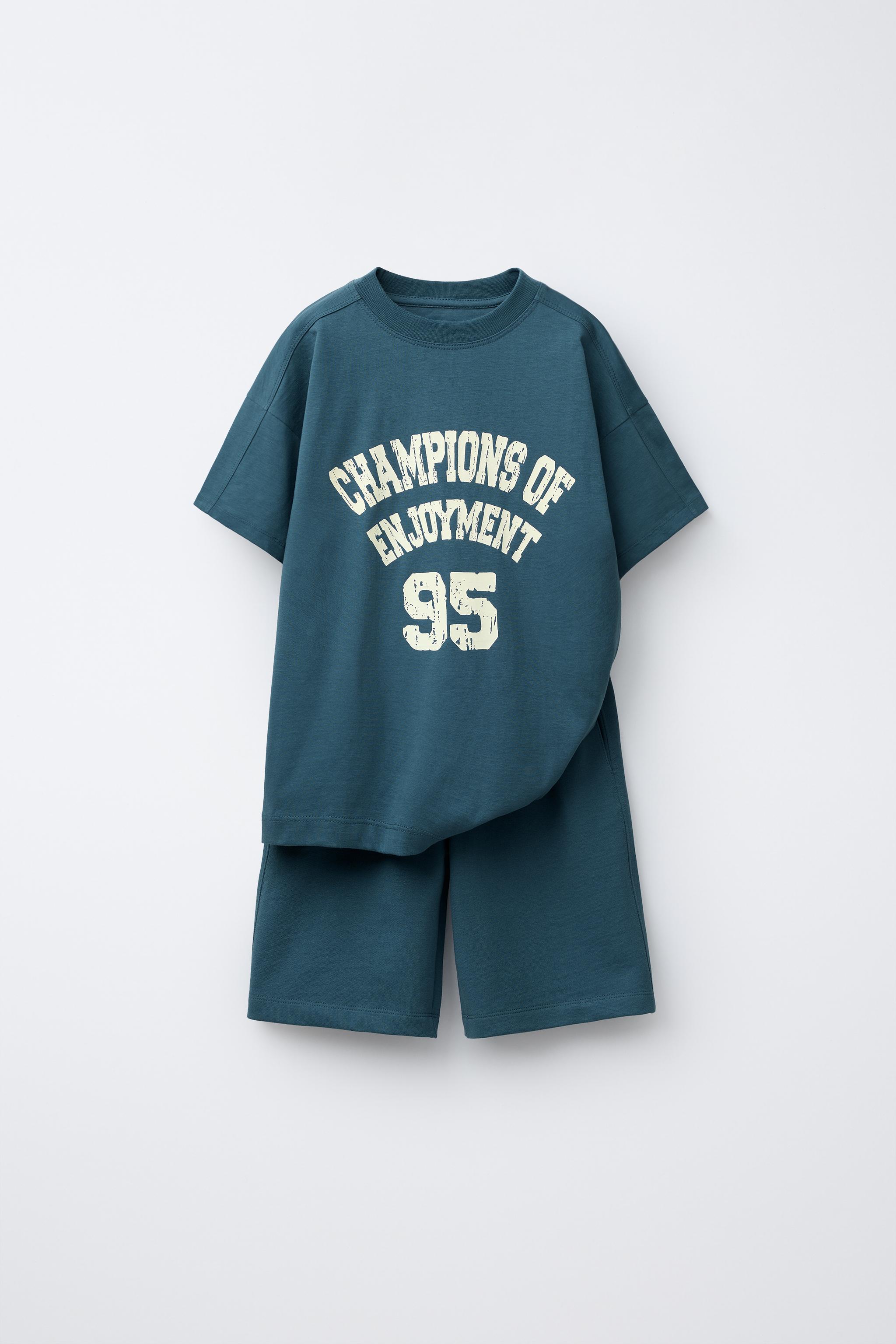 ENSEMBLE T-SHIRT ET BERMUDA À INSCRIPTION IMPRIMÉE