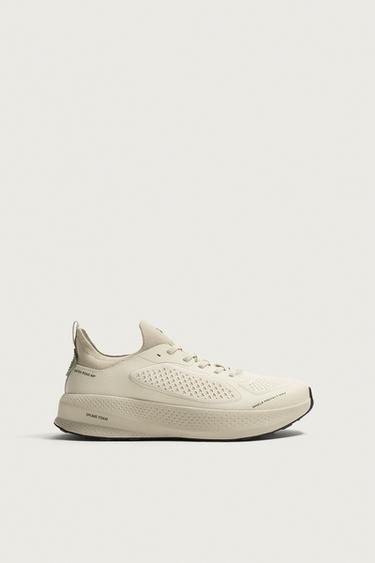 RUNNING TRAINERS - White by Zara