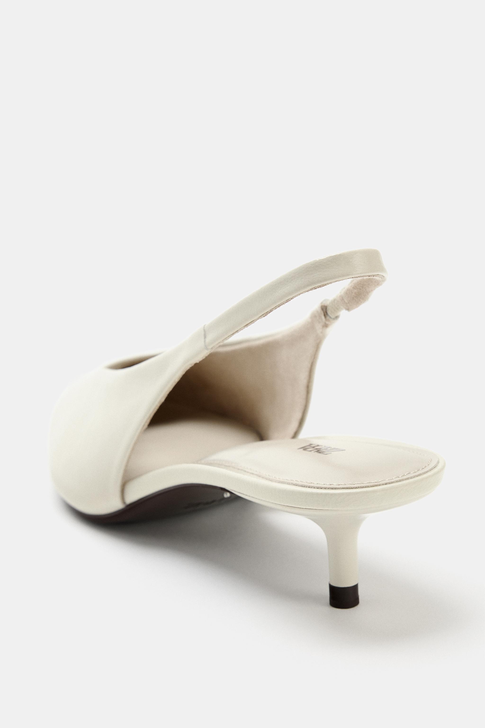 CHAUSSURES À TALONS KITTEN HEEL EN CUIR