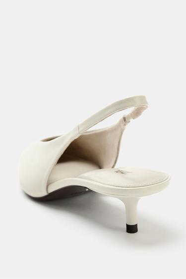 CHAUSSURES À TALONS KITTEN HEEL EN CUIR - Blanc écru de Zara - Image 5