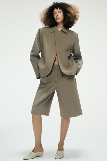 DARED BERMUDA SHORTS - Khaki by Zara