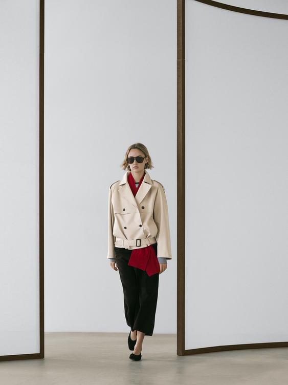 Short trench coat with belt detail